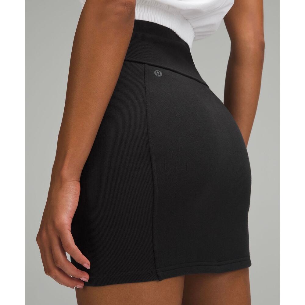 Lululemon Scuba HR Black Mini Skirt - Picture 5 of 7